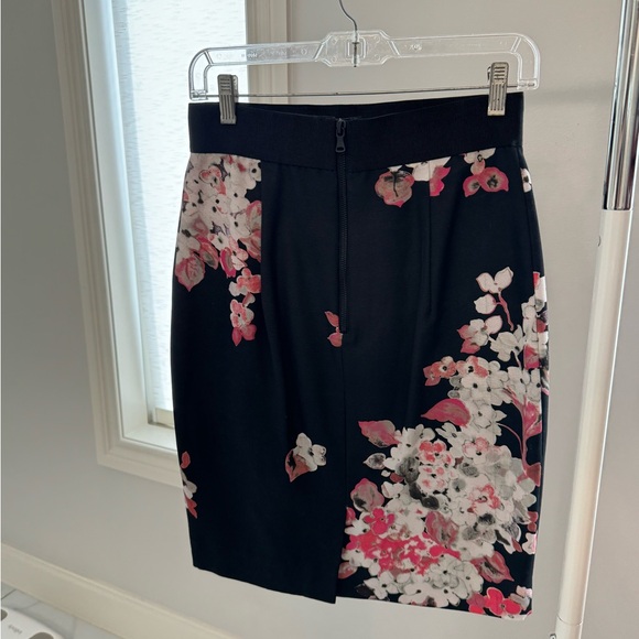 Milly Floral Set - Picture 2 of 4